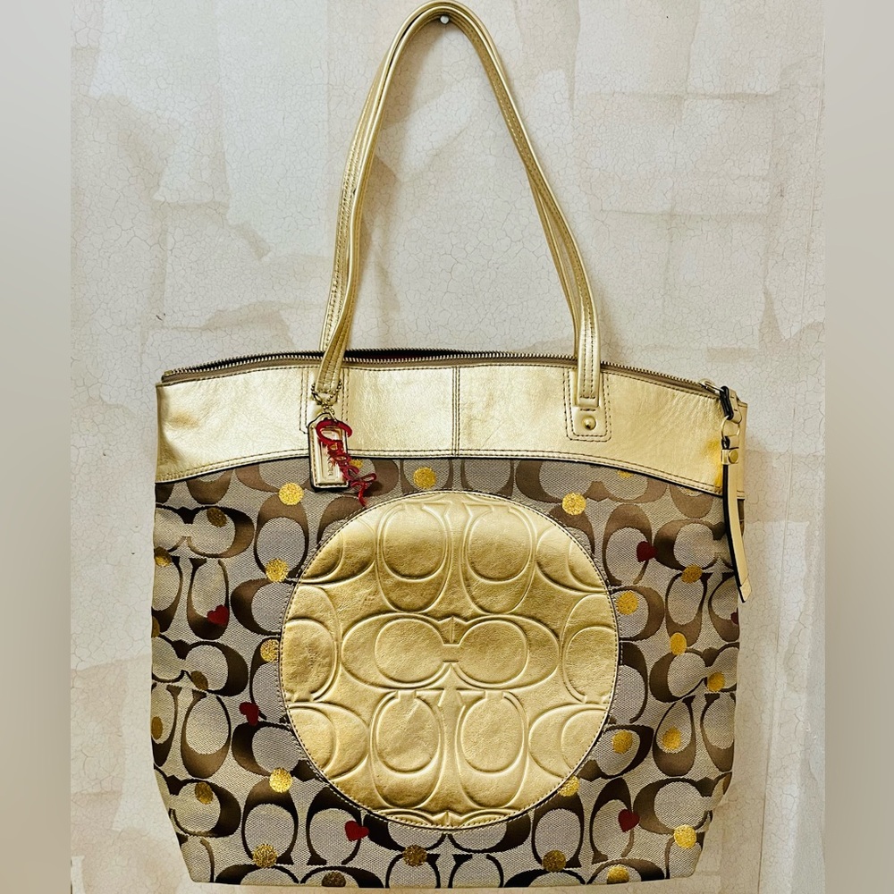 Coach Handbag - Picture 1 of 7
